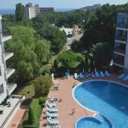 Apartmanhotel Amphora Palace Complex 4*
